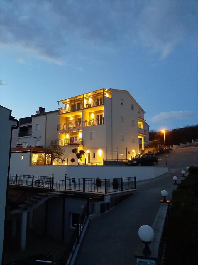 Apartment Matosic Crikvenica Exteriör bild