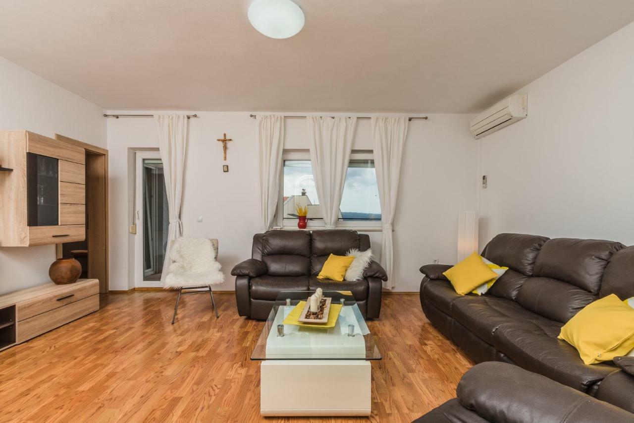 Apartment Matosic Crikvenica Exteriör bild